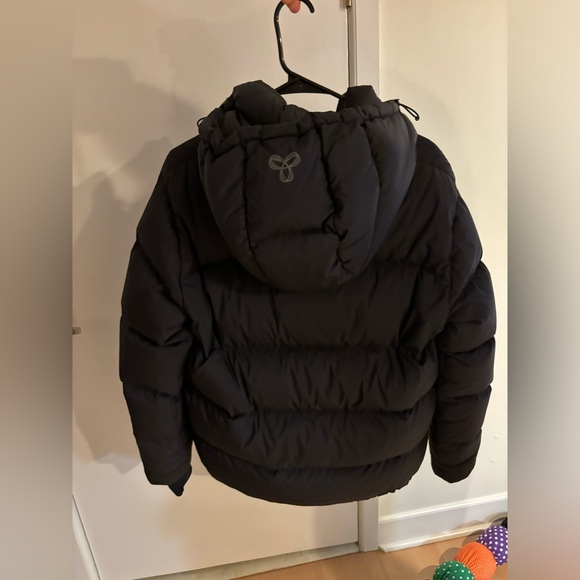 Aritzia black super puff jacket - Picture 5 of 8